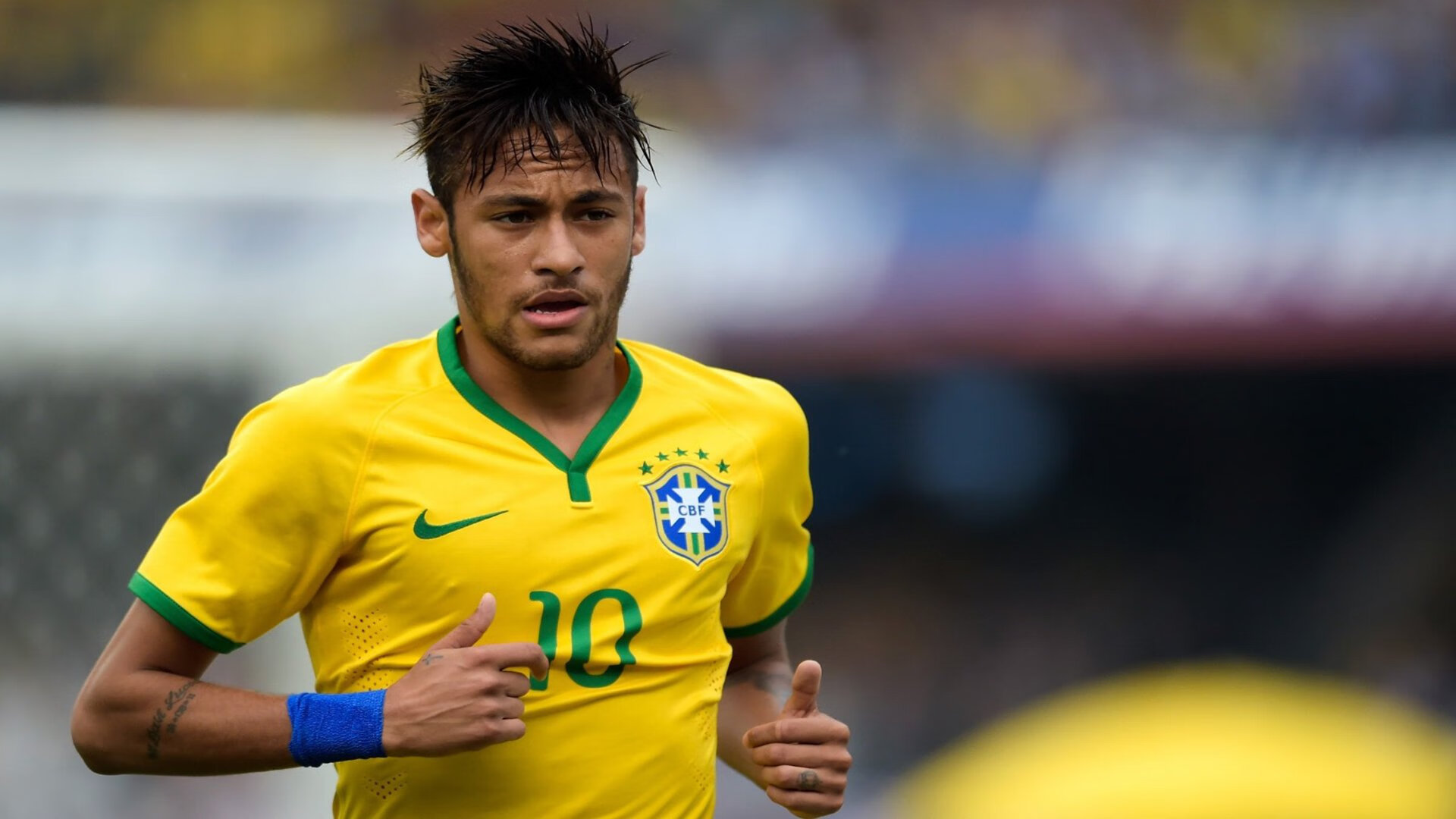 “逆境求胜:车手在极端环境的英勇战役”